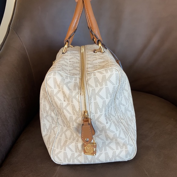 Michael Kors Purse - Picture 2 of 9